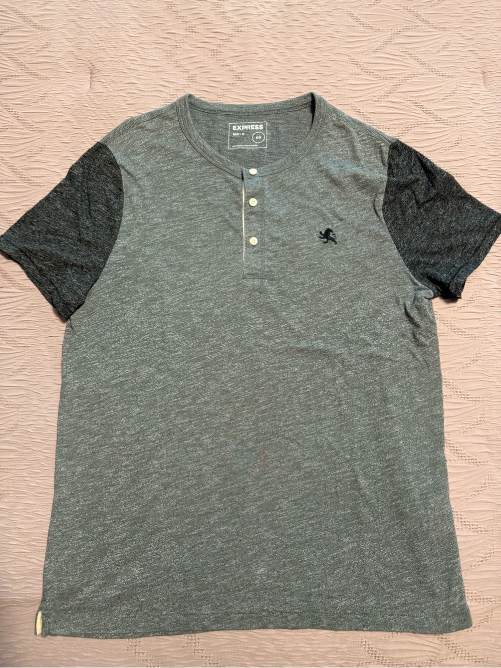 Express Short-Sleeve Two-Tone Henley in Heather Grey and Dark Grey